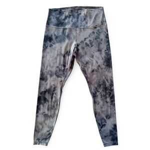 Lululemon Align High-Rise Pant 28"
Diamond Dye Pitch Grey Graphite Grey Size 12